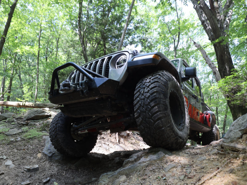 How to Center the Steering Wheel on Jeeps & Trucks